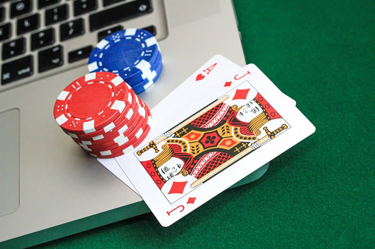 Người dùng Việt Nam truy cập nền tảng sunwib trên điện thoại Android để chơi slot online